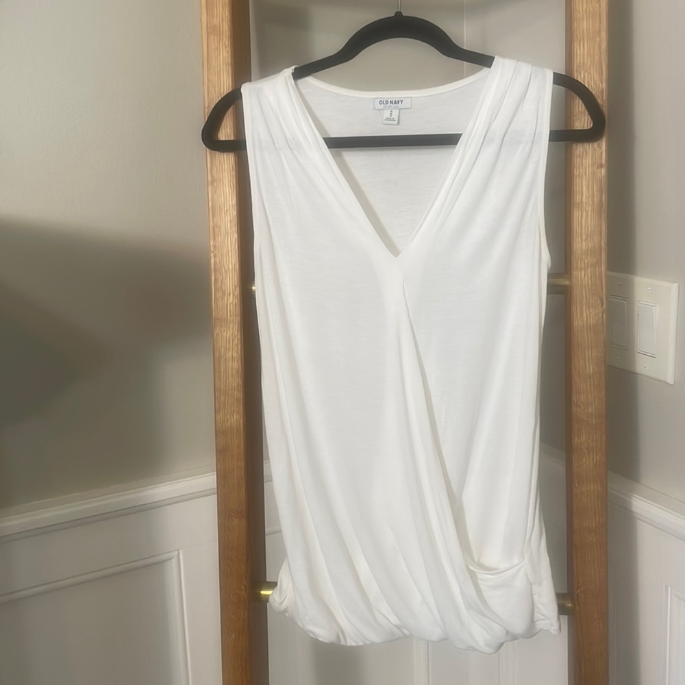 Old Navy sleeveless top